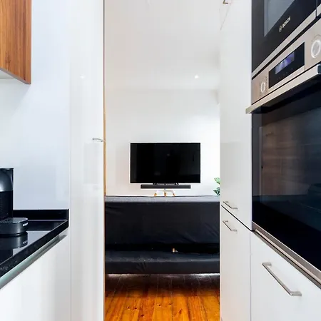 Apartment 1 Bedroom With Ac Fiber Optic Internet דירה ליסבון