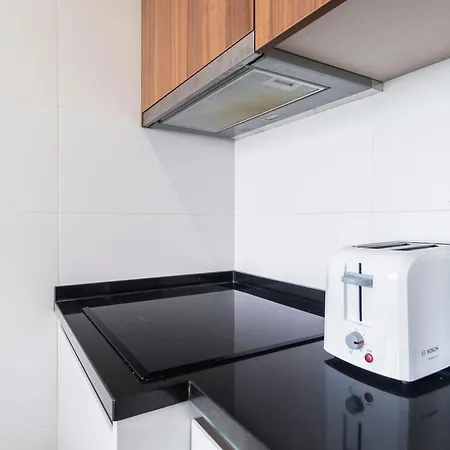 Apartment 1 Bedroom With Ac Fiber Optic Internet דירה